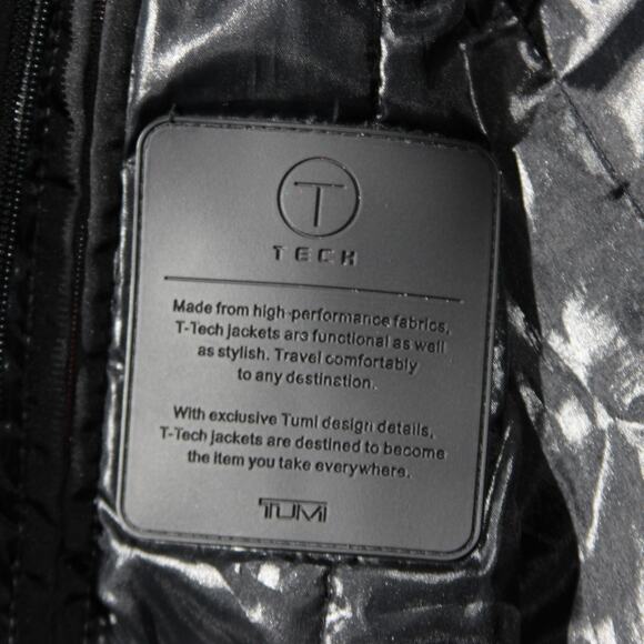 TUMI T-Tech Packable Hoodie Men's L Black Travel Weatherproof Reflective Luxury - Picture 5 of 10